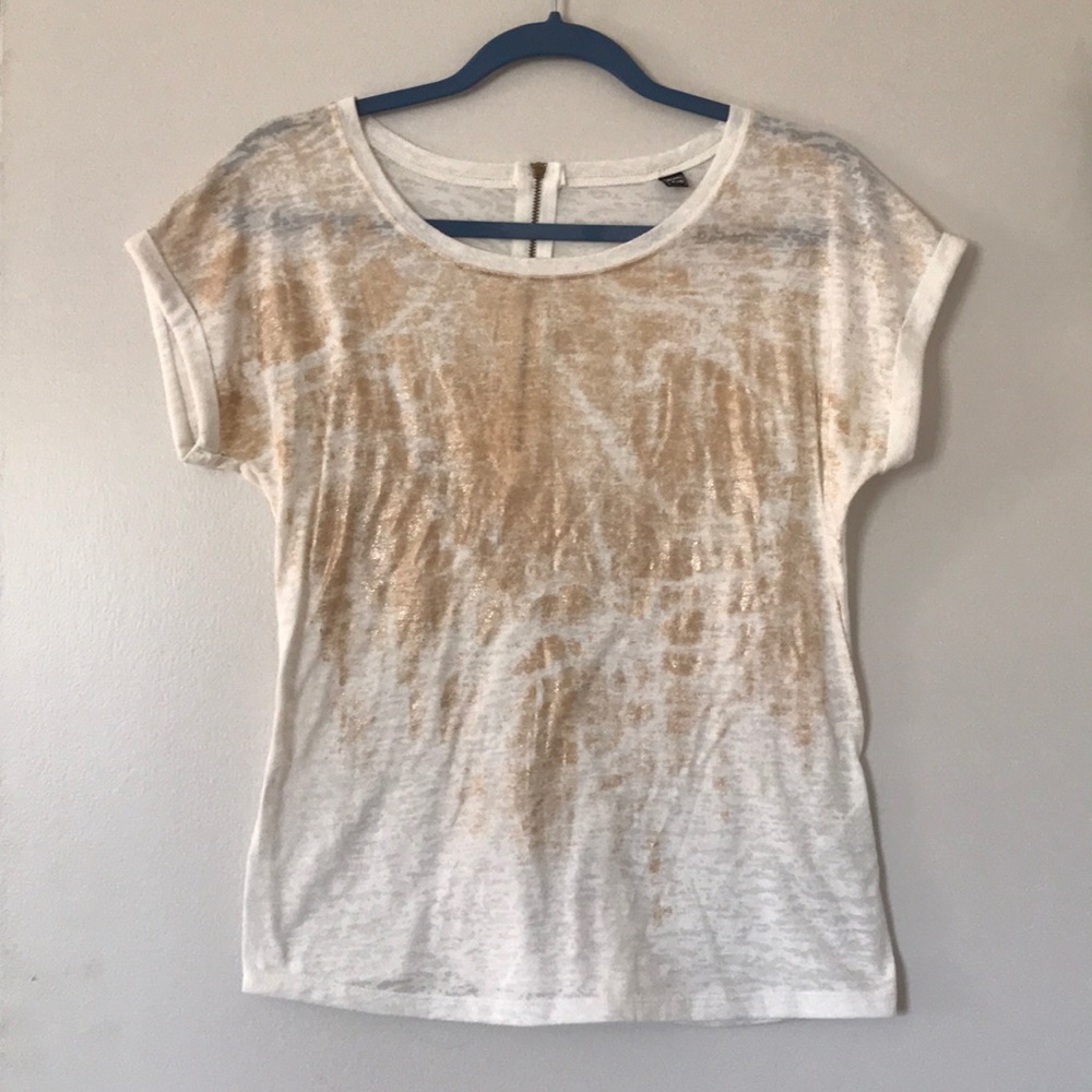 White and gold t-shirt